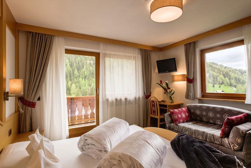 Hotel Muliac セルヴァ・ディ・ヴァル・ガルデーナ エクステリア 写真