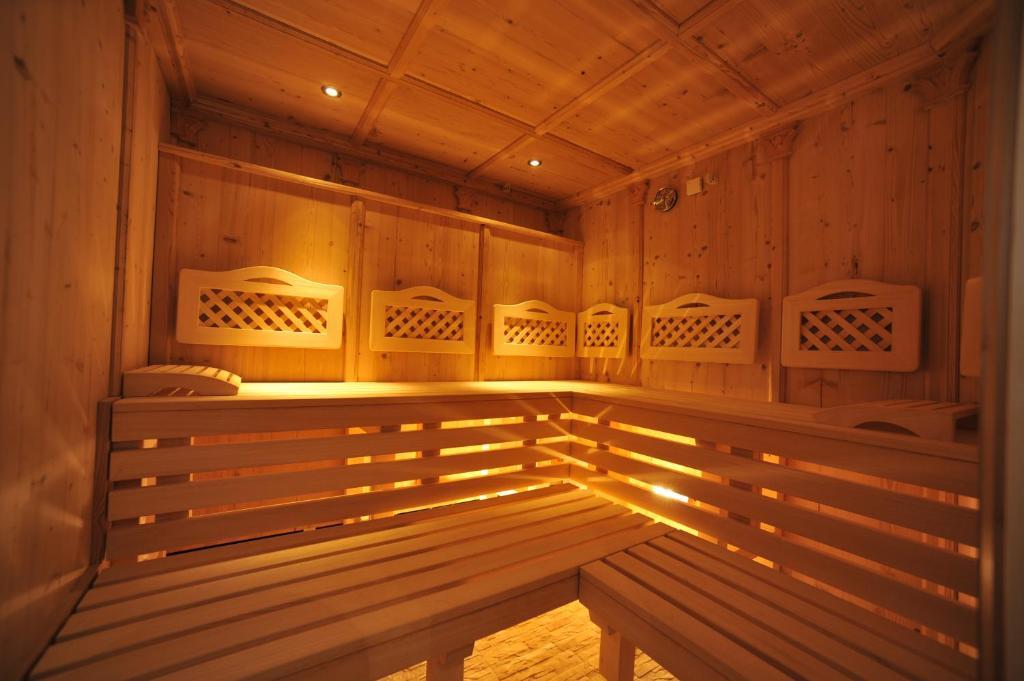 Hotel Muliac セルヴァ・ディ・ヴァル・ガルデーナ エクステリア 写真