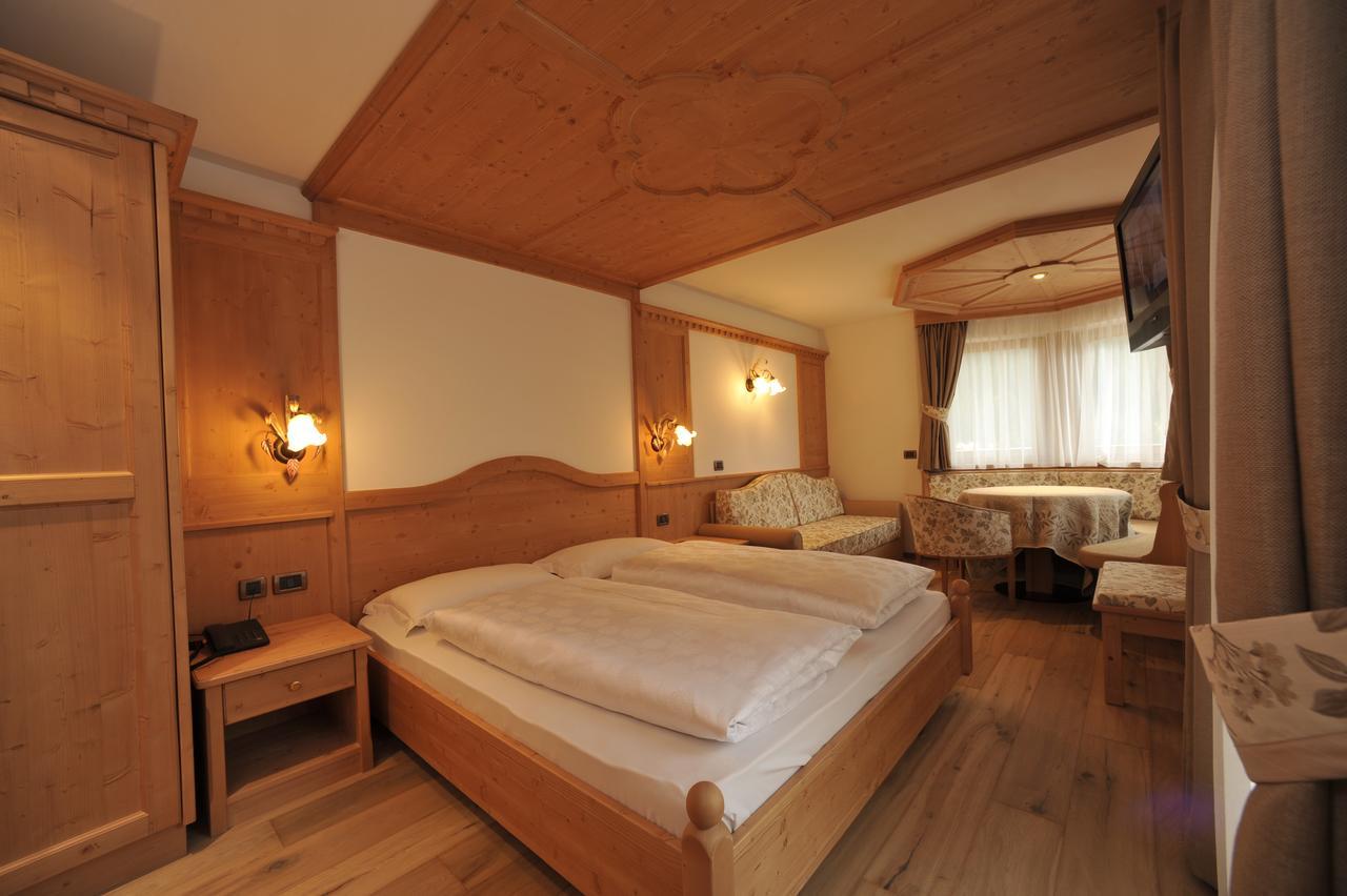 Hotel Muliac セルヴァ・ディ・ヴァル・ガルデーナ エクステリア 写真